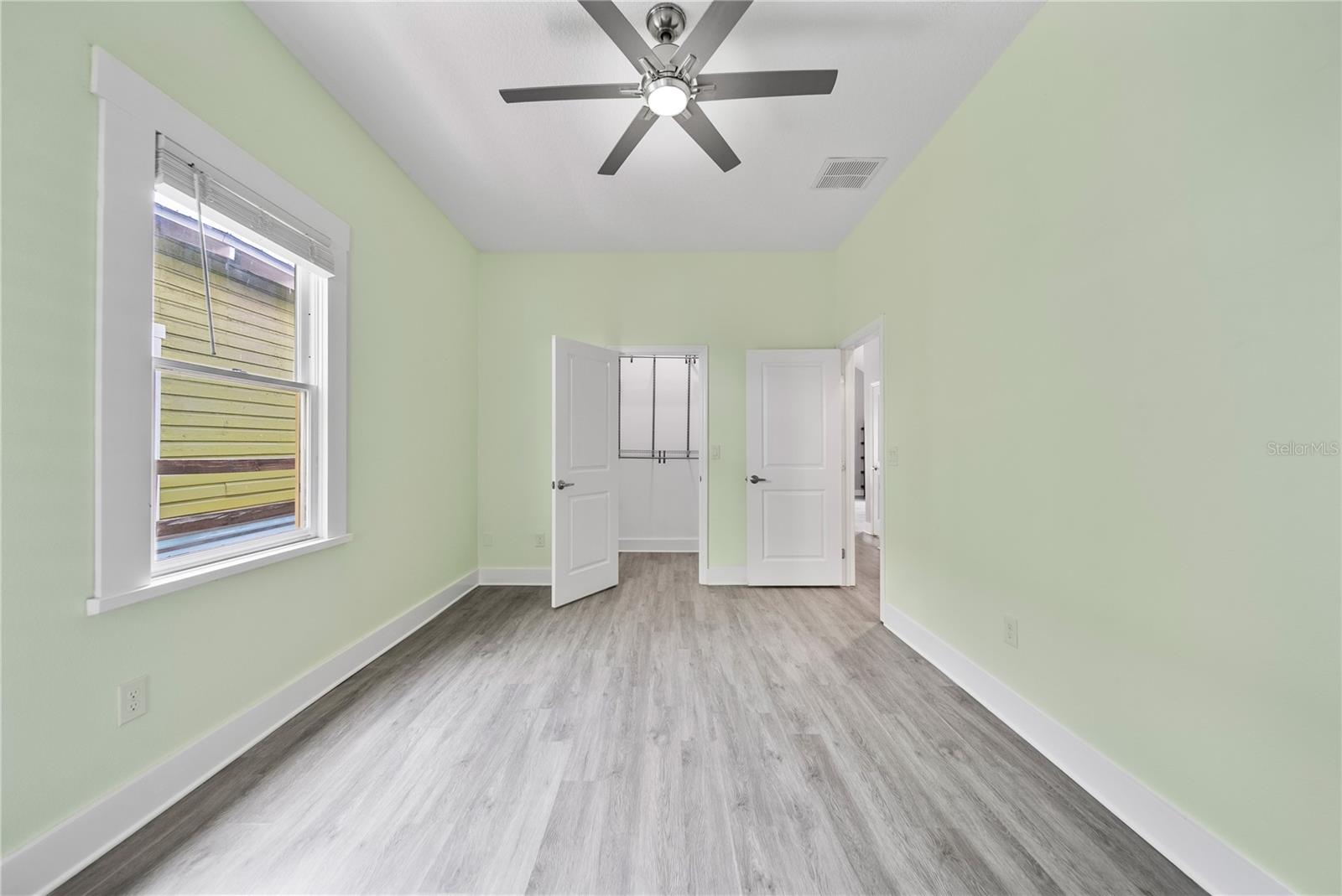 Image 17 of 41 For 1708 15th Avenue