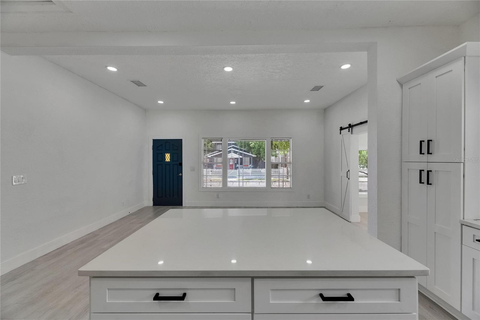 Image 16 of 44 For 1208 18th Avenue