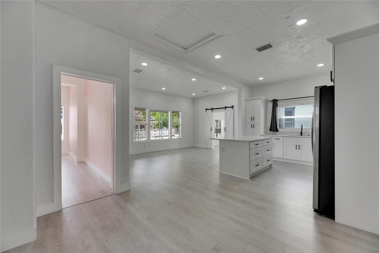 Image 17 of 44 For 1208 18th Avenue