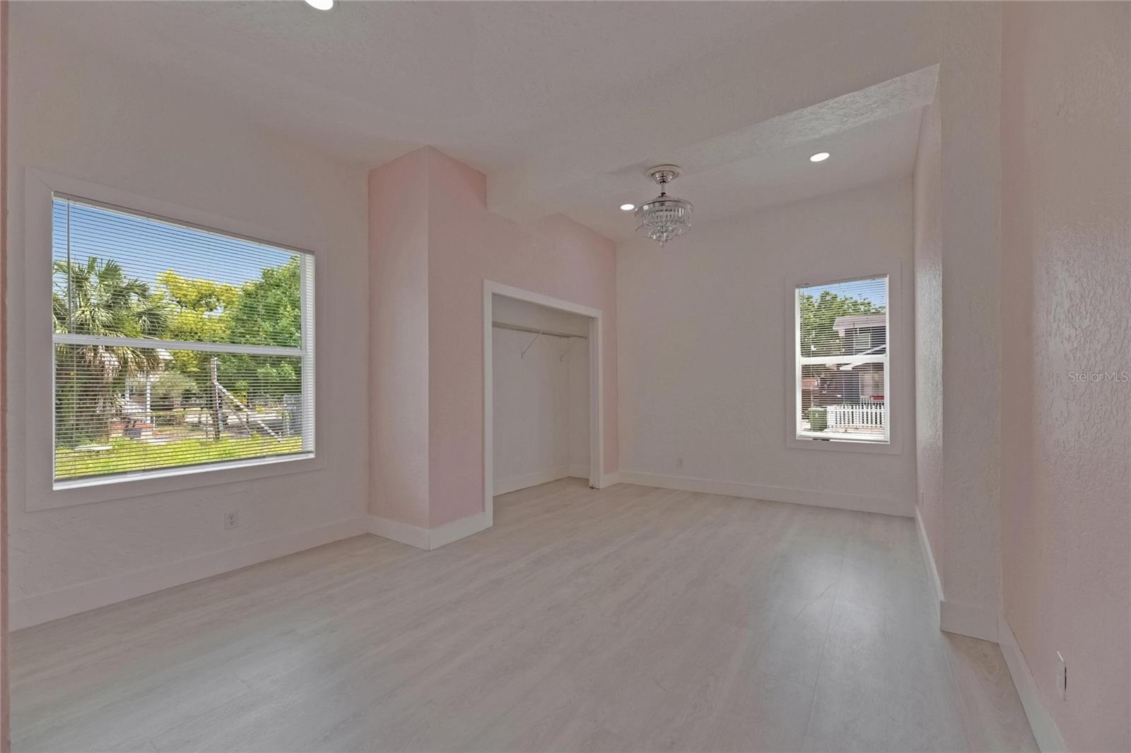 Image 18 of 44 For 1208 18th Avenue
