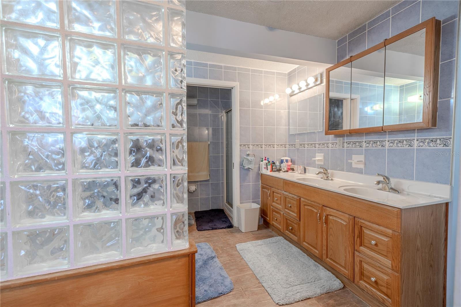 Image 18 of 50 For 503 Chestnut Street