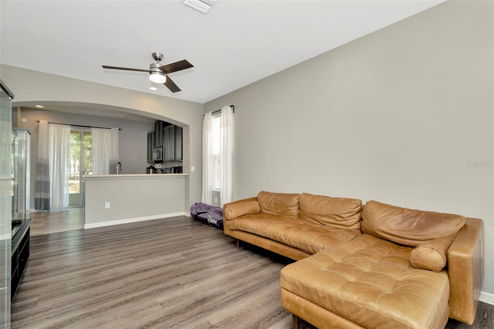 Image 5 of 42 For 7021 White Treetop Place