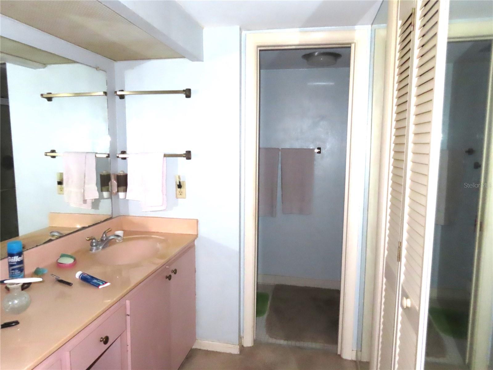 Image 11 of 14 For 2618 Cove Cay Drive 403