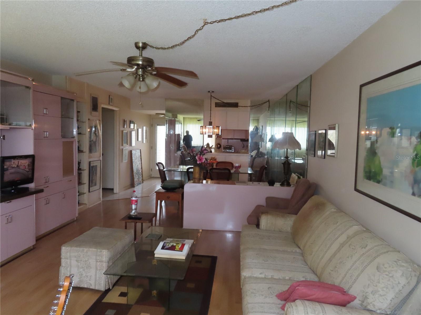 Image 7 of 14 For 2618 Cove Cay Drive 403