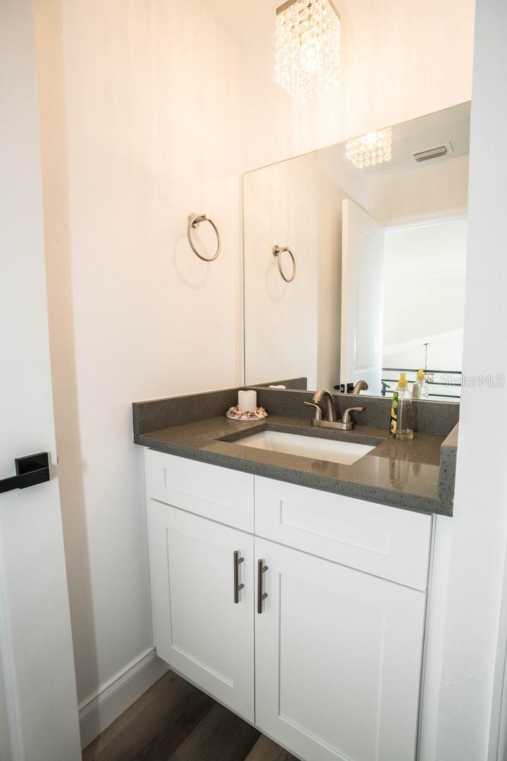 Listing photo id 26 for 6509 Dolphin Cove Drive