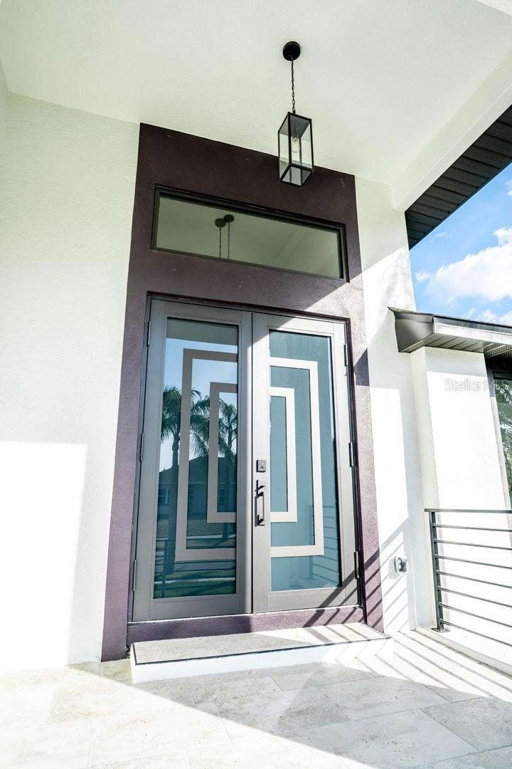 Listing photo id 3 for 6509 Dolphin Cove Drive