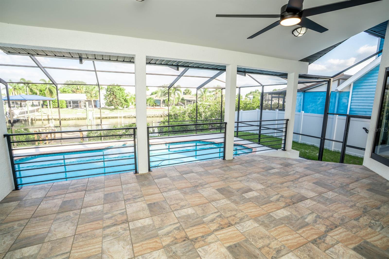 Listing photo id 58 for 6509 Dolphin Cove Drive