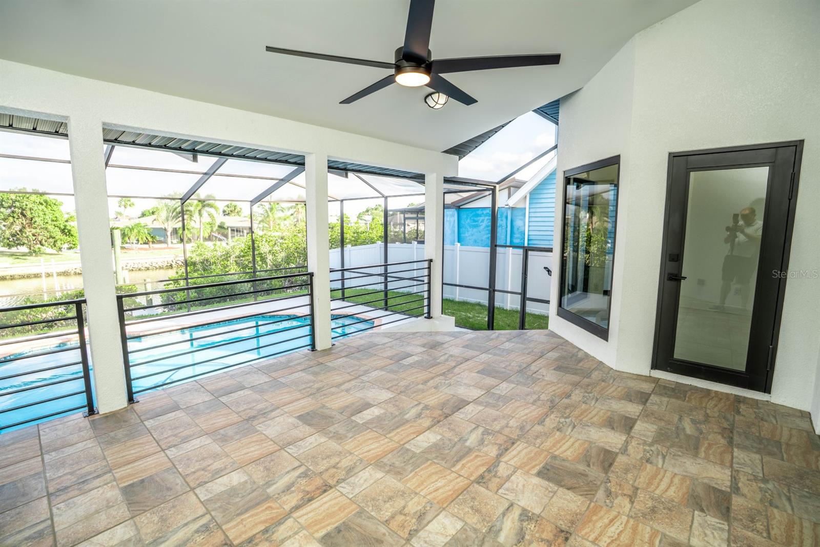 Listing photo id 59 for 6509 Dolphin Cove Drive