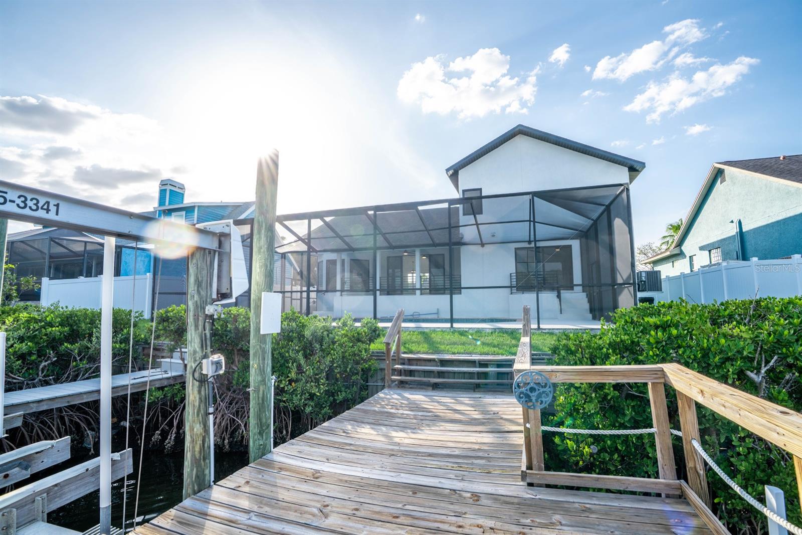Listing photo id 66 for 6509 Dolphin Cove Drive