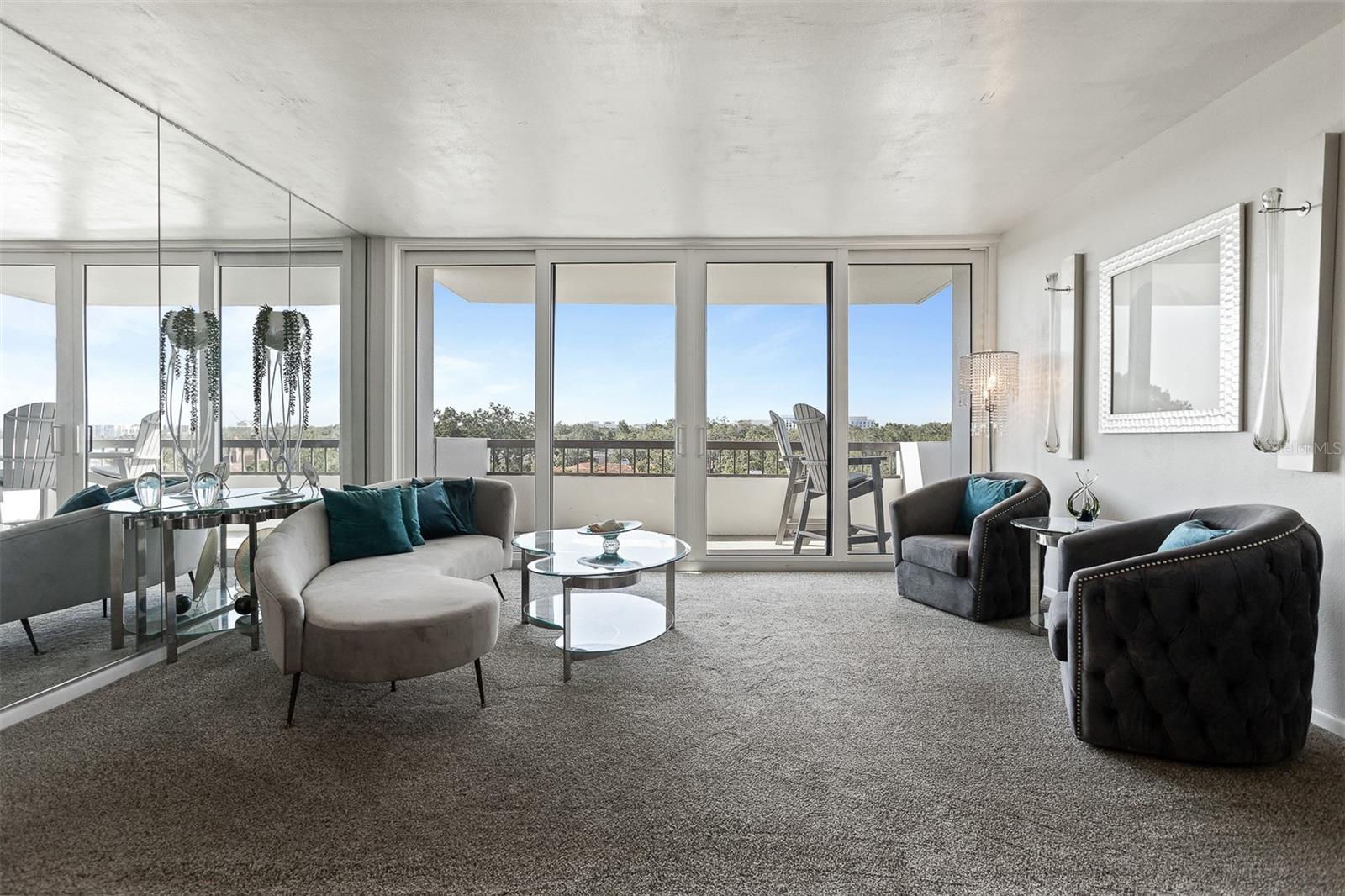 Listing photo id 8 for 30 Turner Street 604