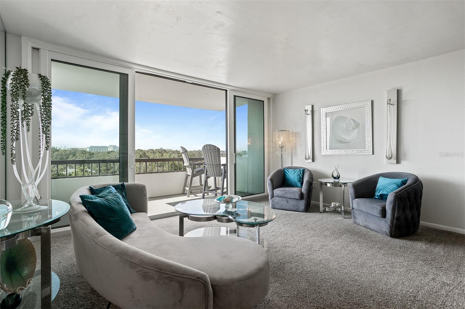 Listing photo id 10 for 30 Turner Street 604