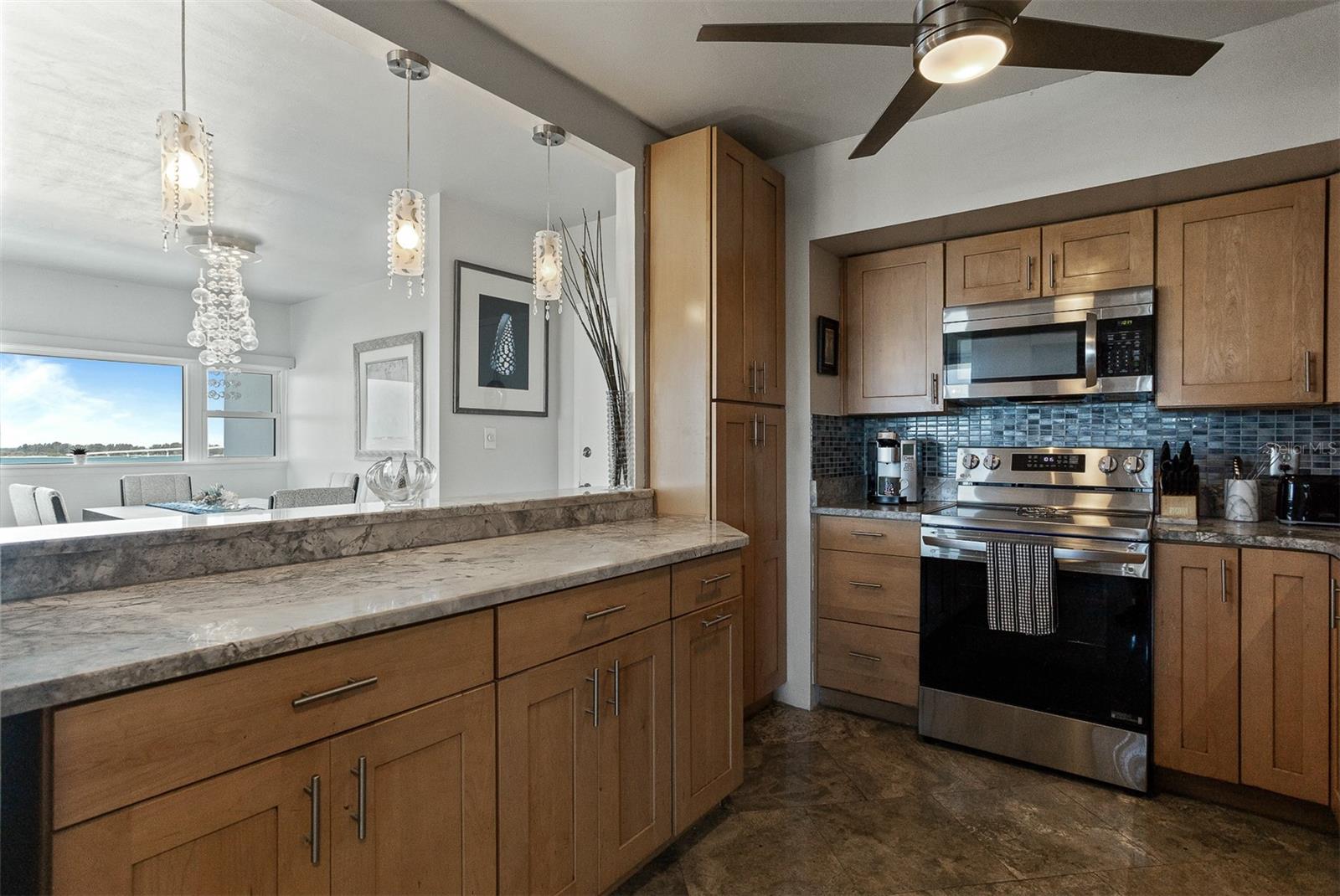 Listing photo id 17 for 30 Turner Street 604