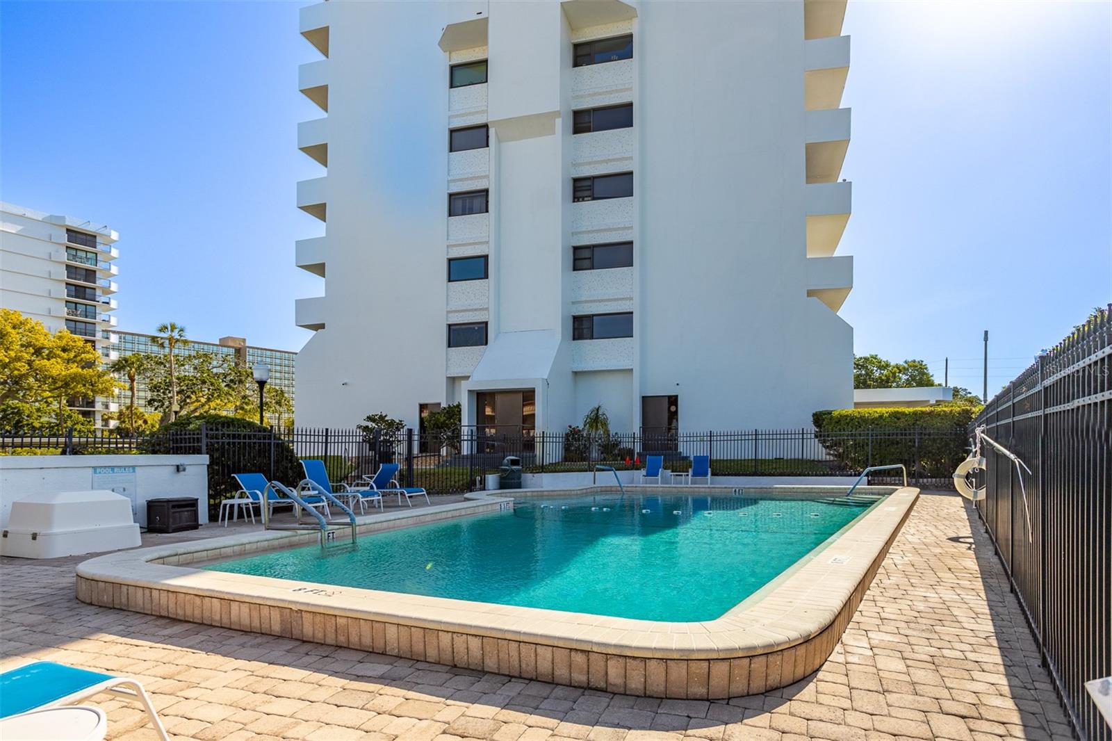 Listing photo id 34 for 30 Turner Street 604