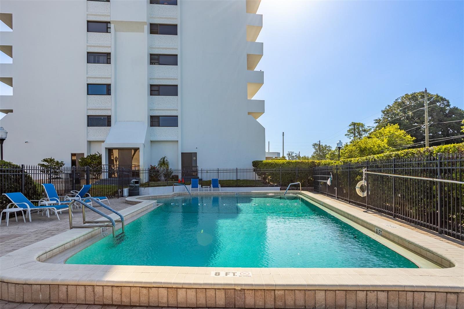 Listing photo id 35 for 30 Turner Street 604