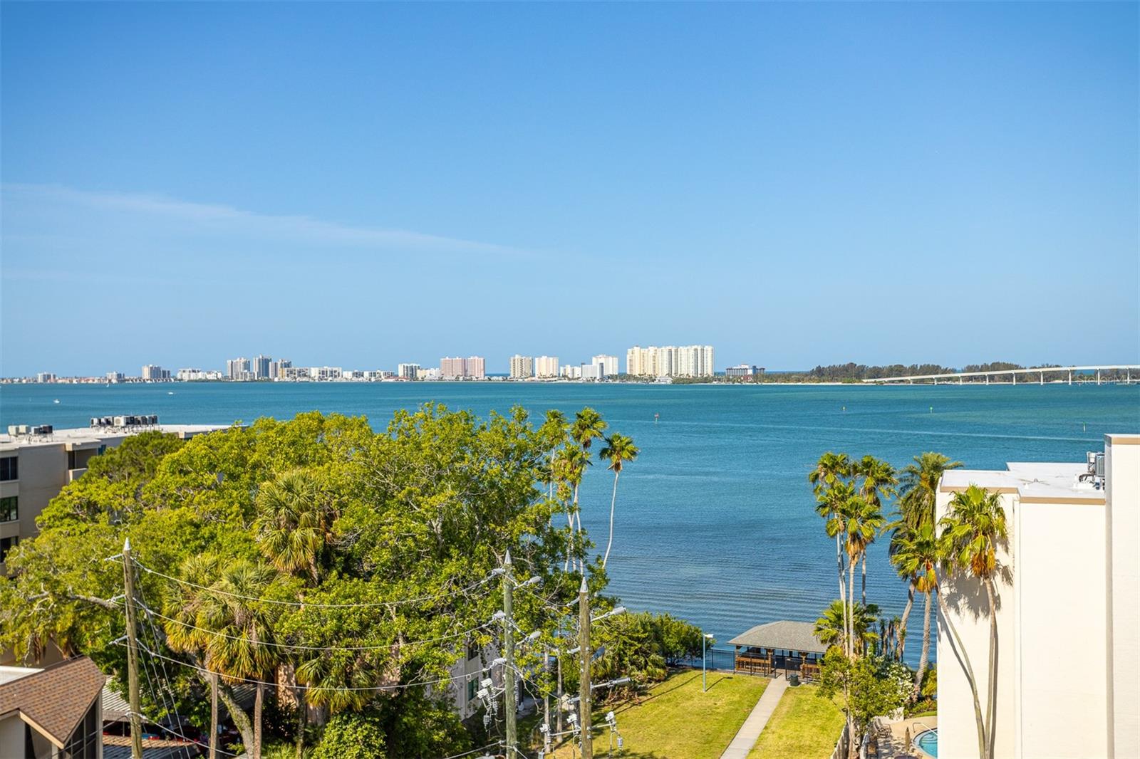 Listing photo id 2 for 30 Turner Street 604