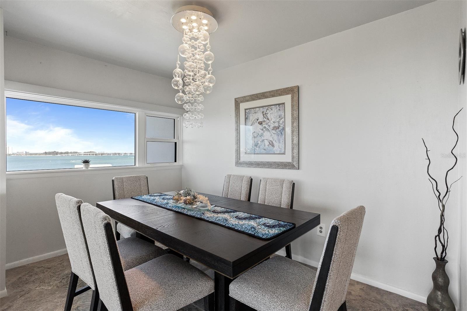 Listing photo id 5 for 30 Turner Street 604