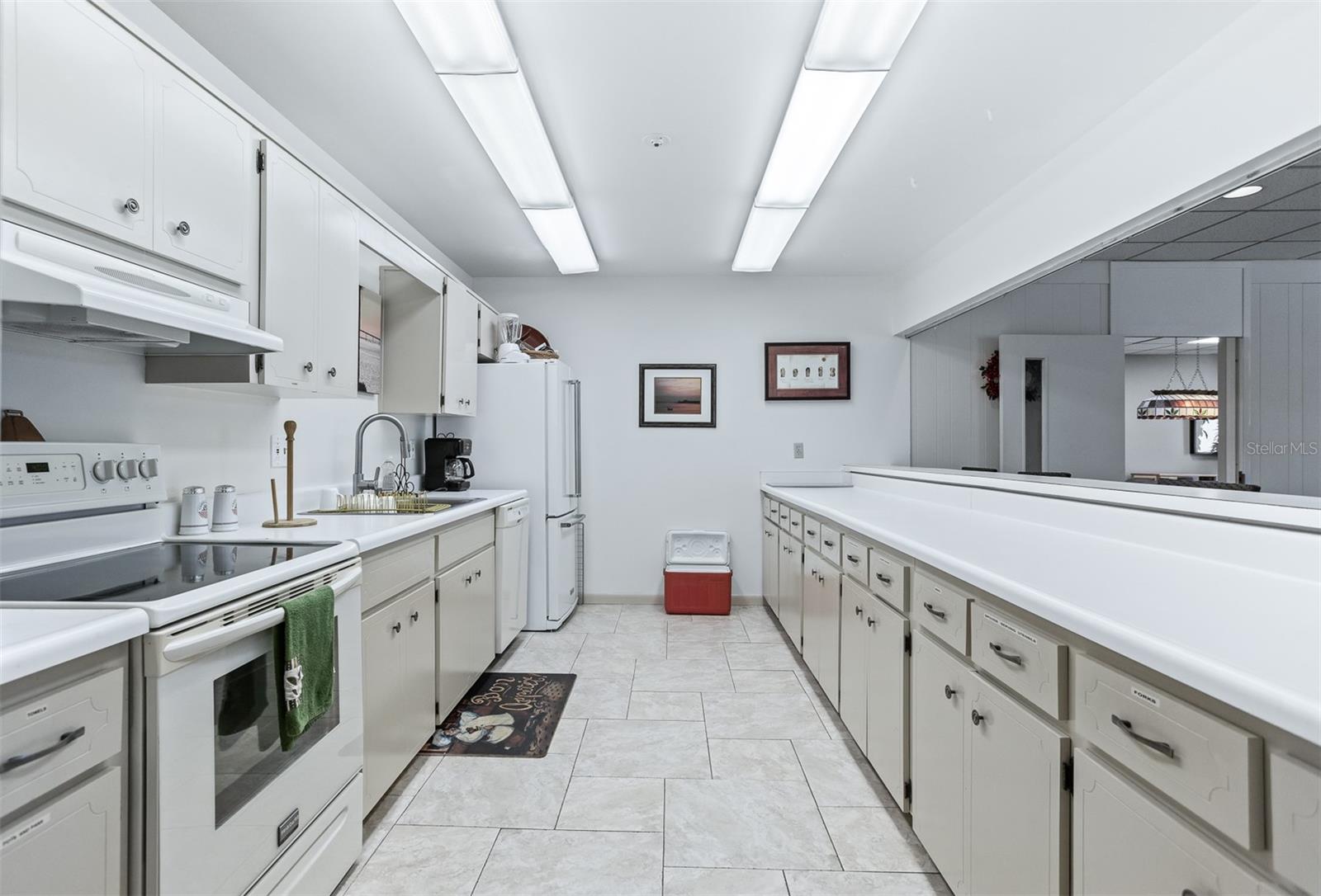 Listing photo id 81 for 30 Turner Street 604