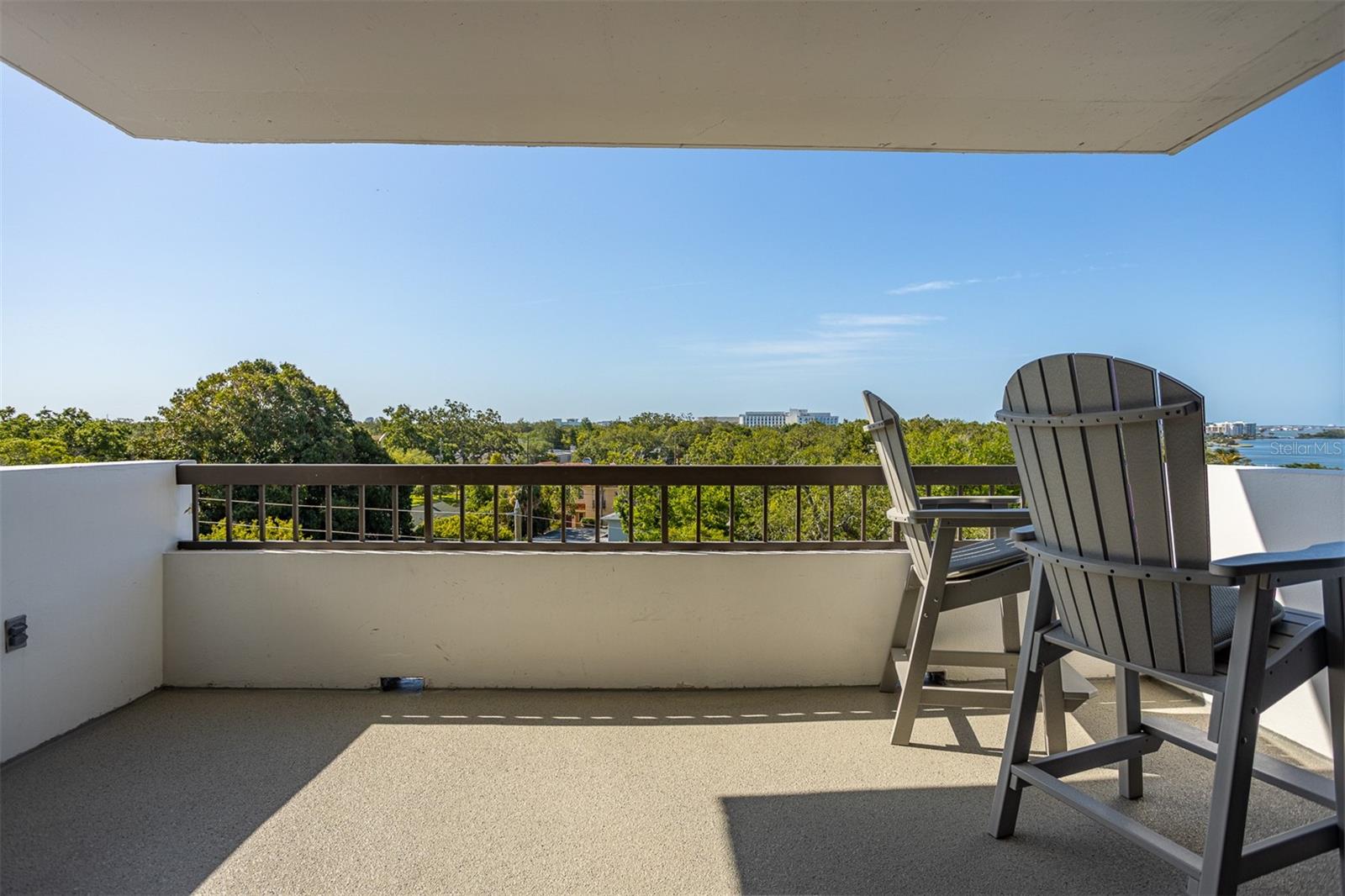 Listing photo id 87 for 30 Turner Street 604