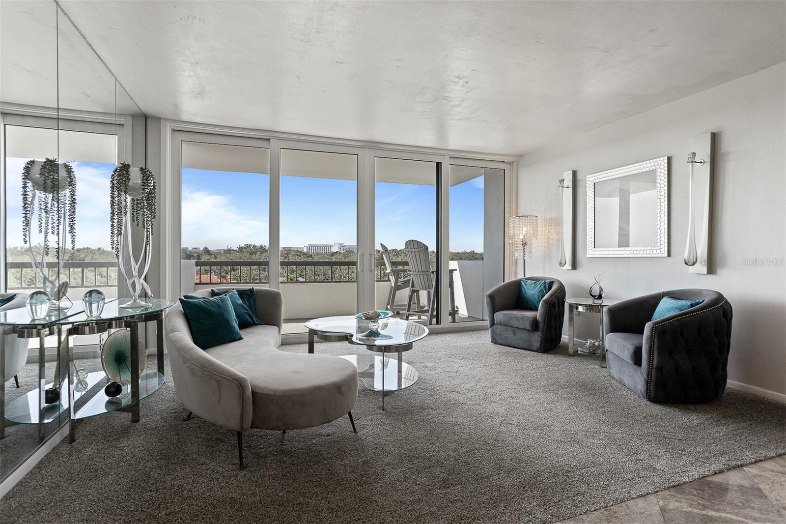 Listing photo id 7 for 30 Turner Street 604