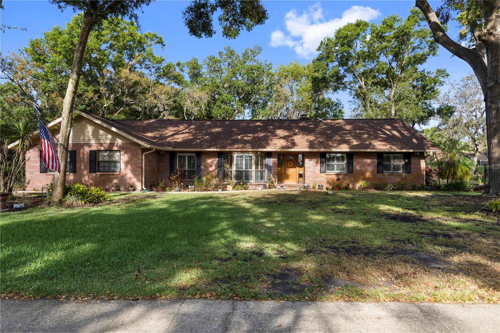 Details for 2932 Chelsea Woods Drive, VALRICO, FL 33596