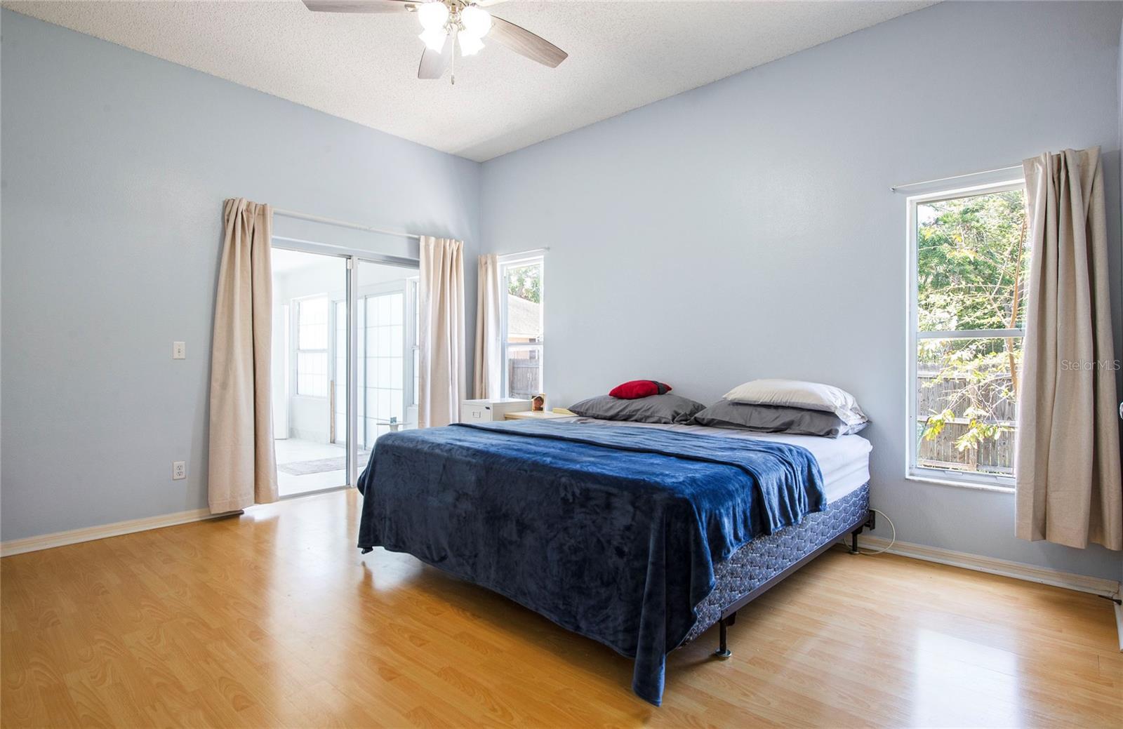 Image 18 of 43 For 2486 Hickman Cir