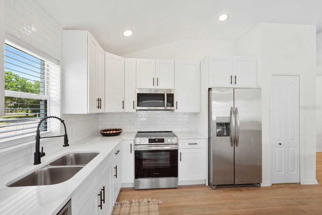 Image 6 of 56 For 4105 Waterville Avenue