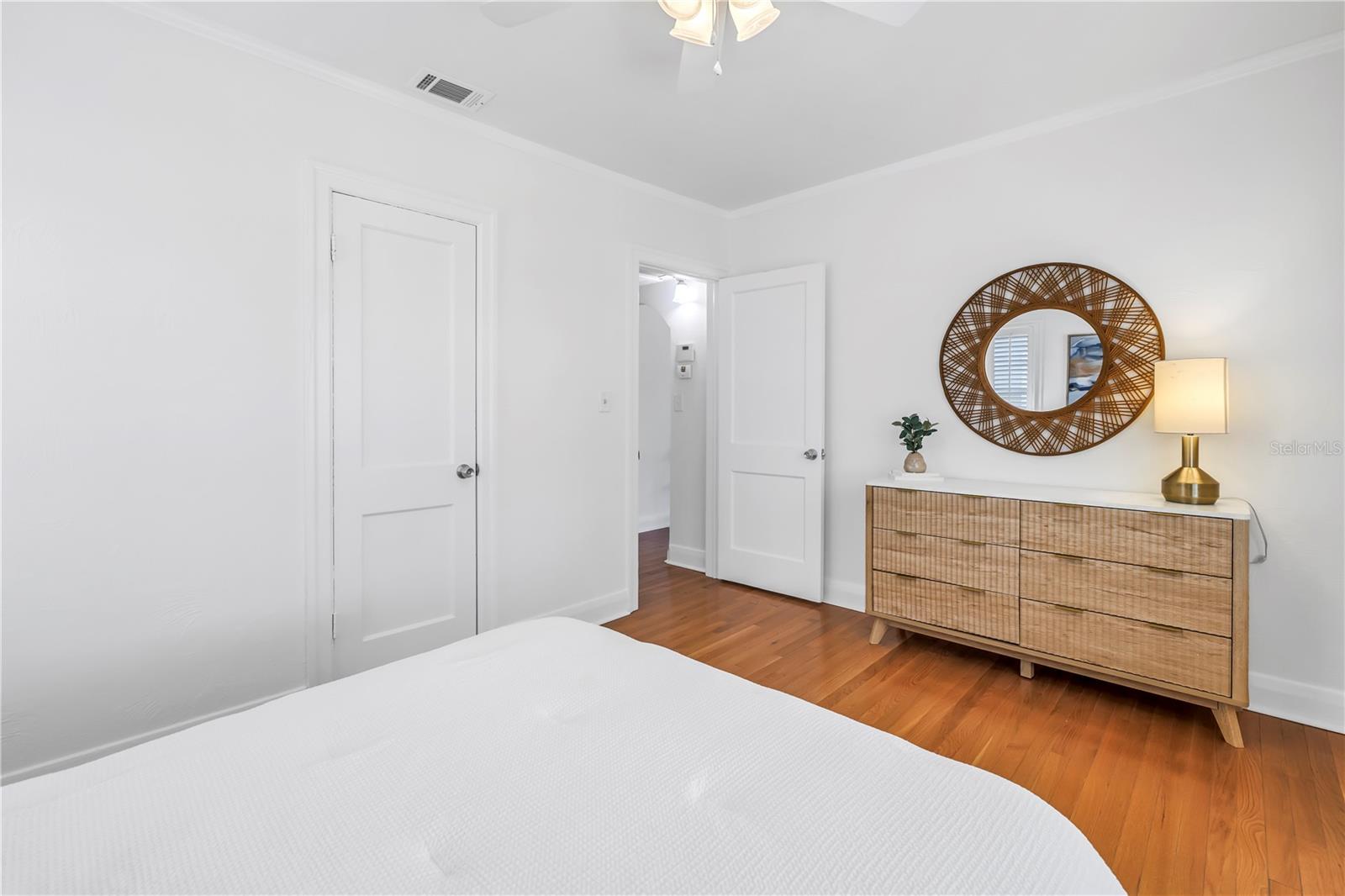 Image 11 of 39 For 3709 Santiago Street