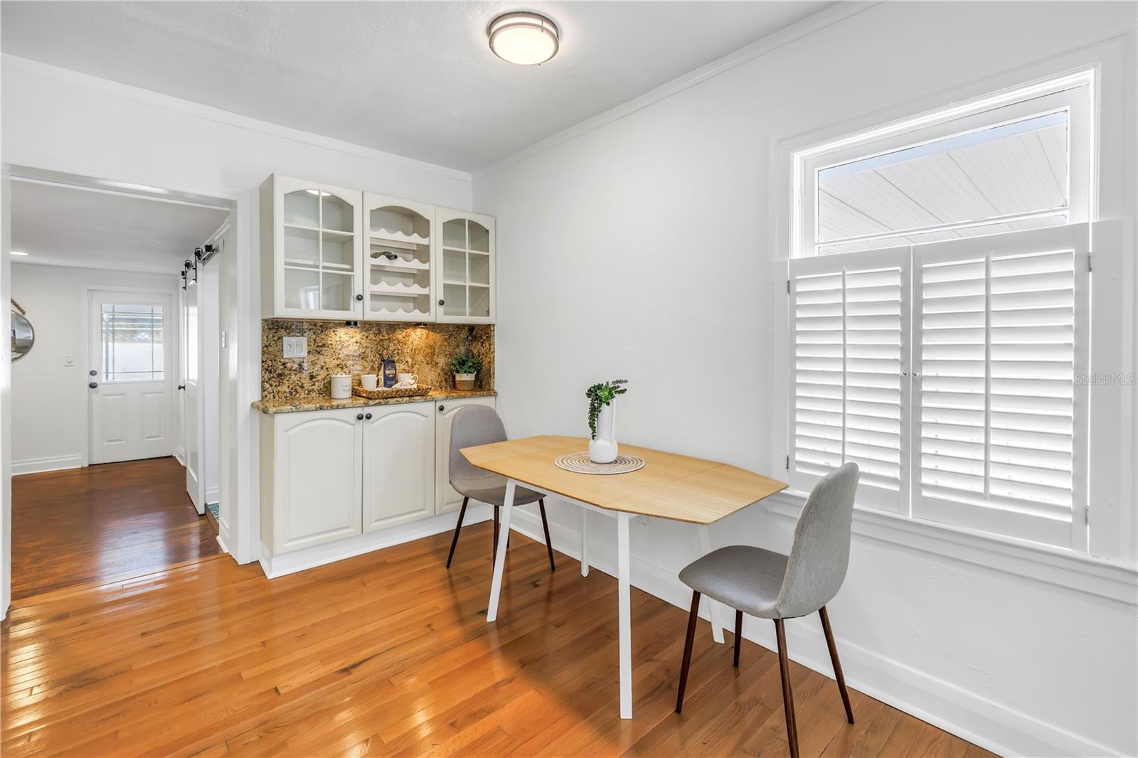 Image 14 of 39 For 3709 Santiago Street