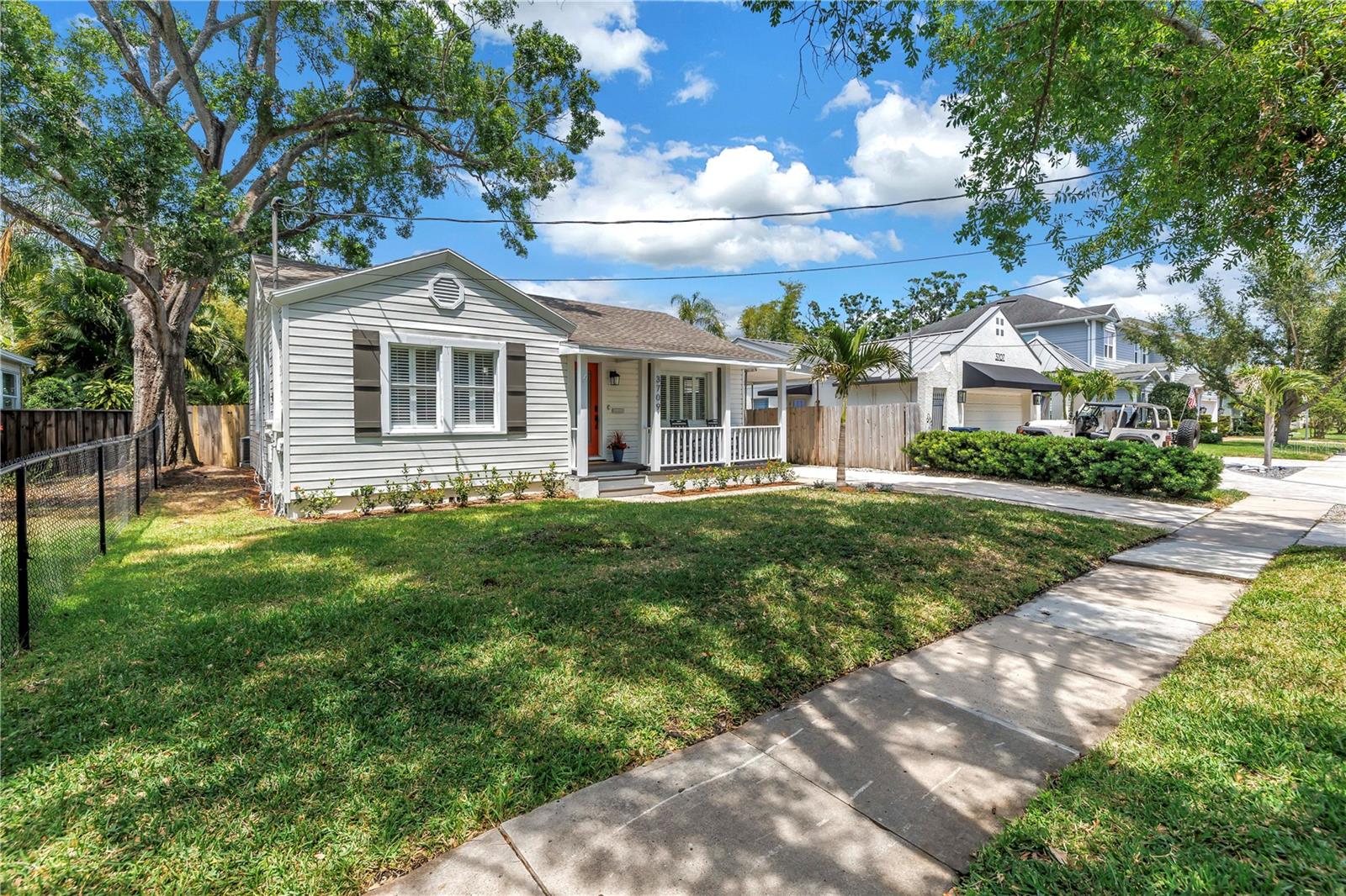 Image 3 of 39 For 3709 Santiago Street