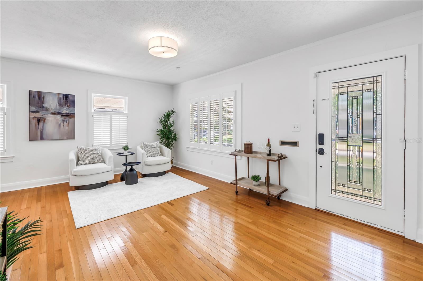 Image 8 of 39 For 3709 Santiago Street