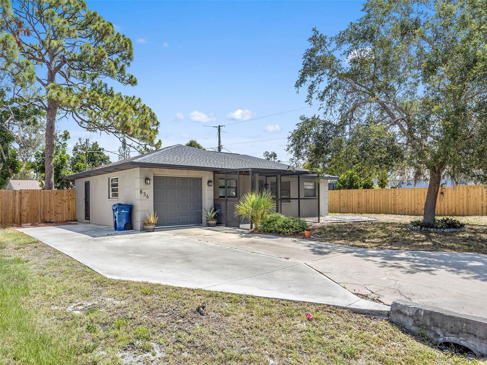 Image 2 of 32 For 836 Citrus Road