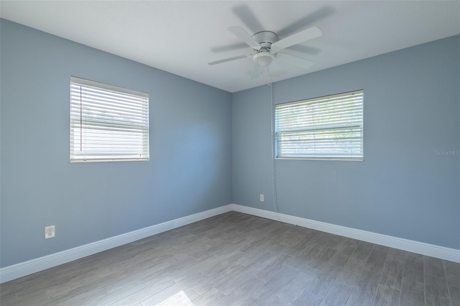 Image 16 of 25 For 5810 Venetian Boulevard Ne