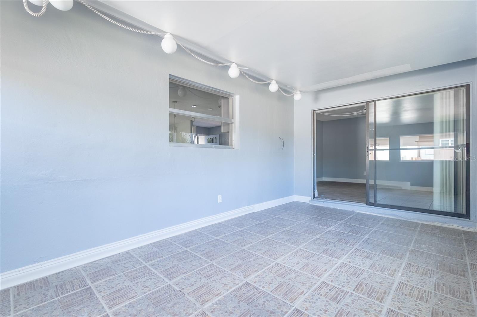 Image 19 of 25 For 5810 Venetian Boulevard Ne