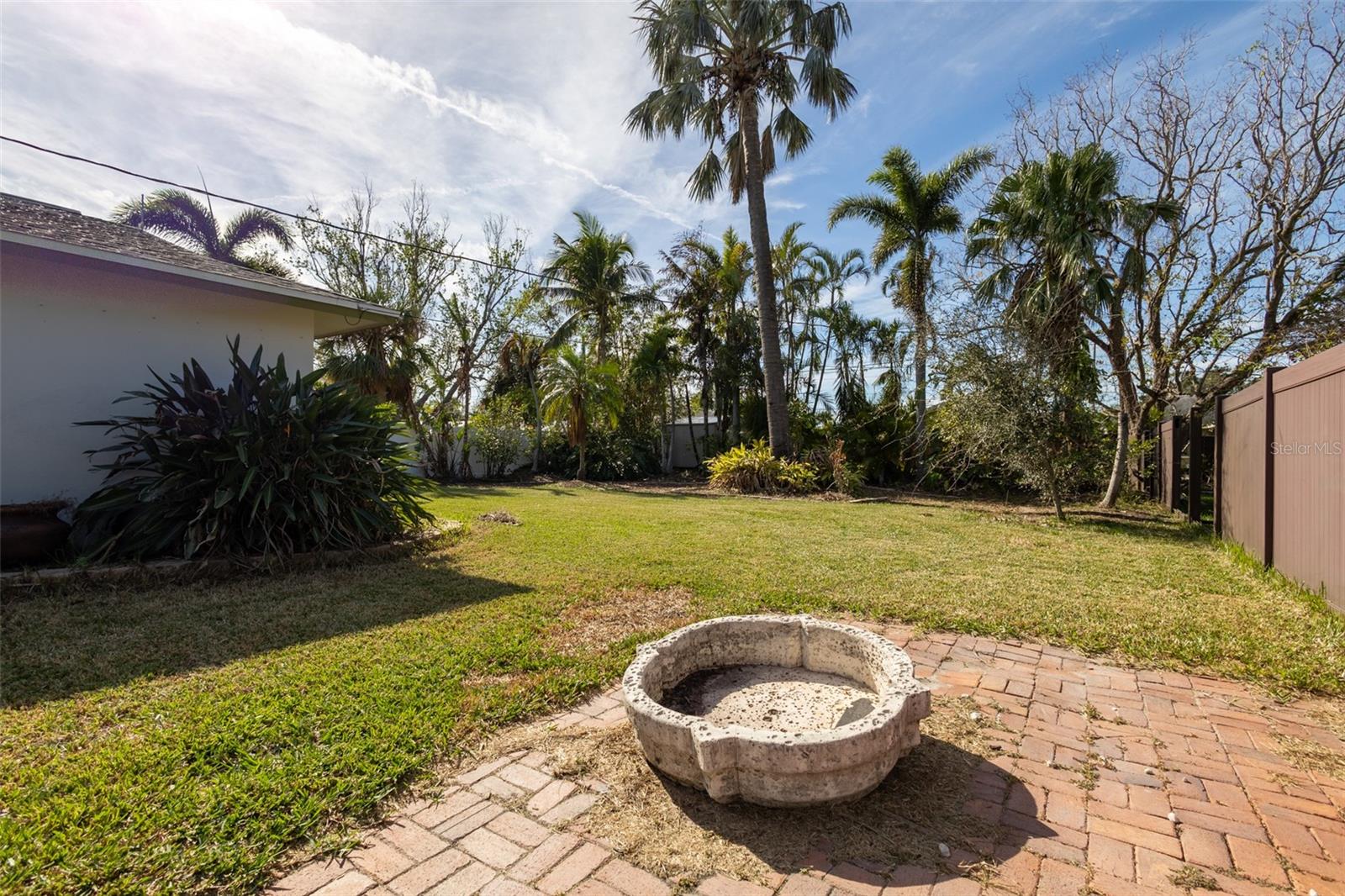 Image 21 of 25 For 5810 Venetian Boulevard Ne