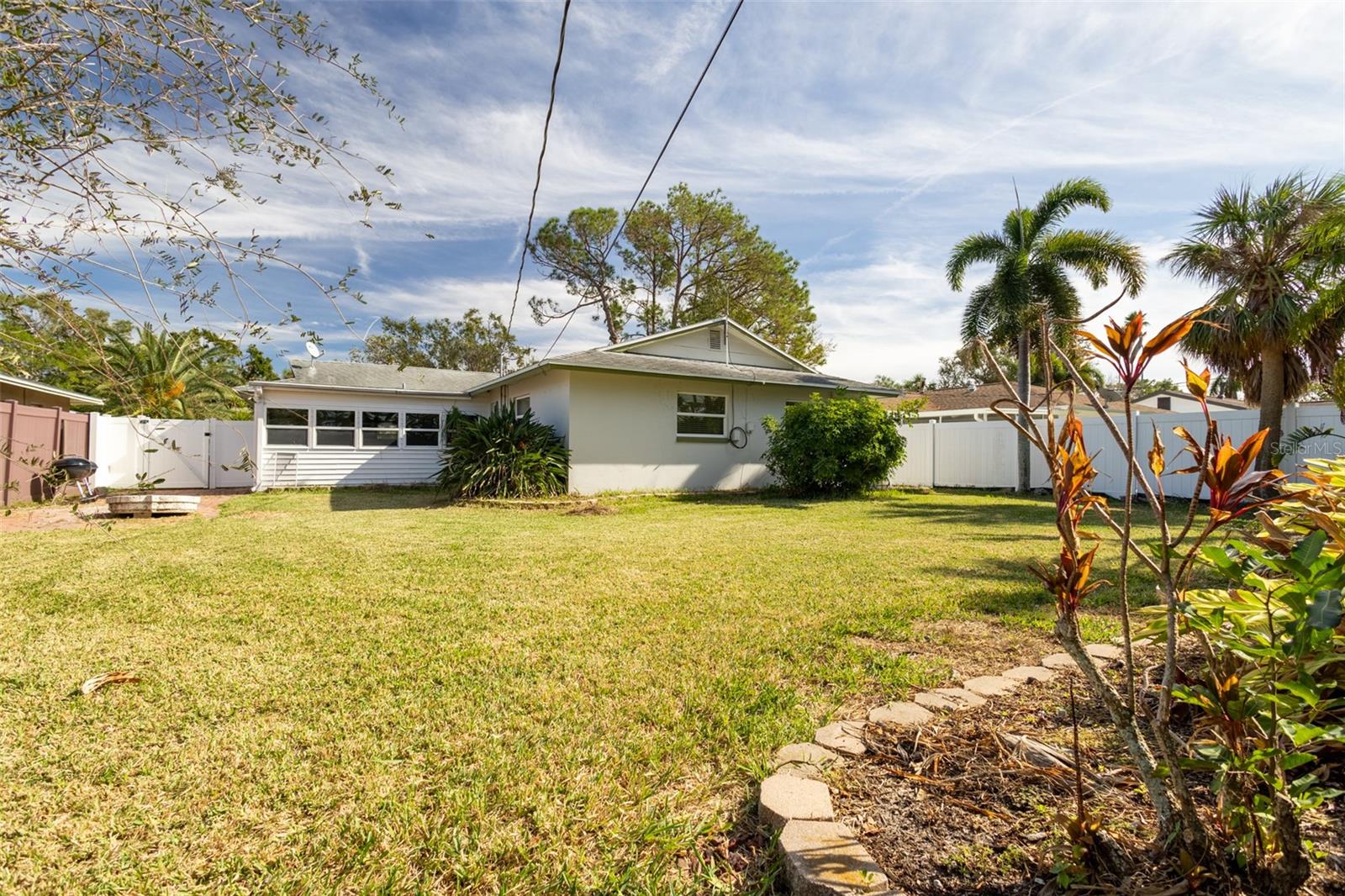 Image 22 of 25 For 5810 Venetian Boulevard Ne