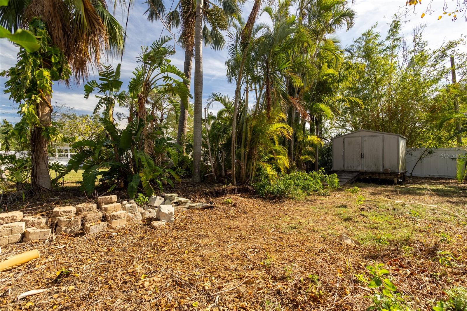 Image 23 of 25 For 5810 Venetian Boulevard Ne
