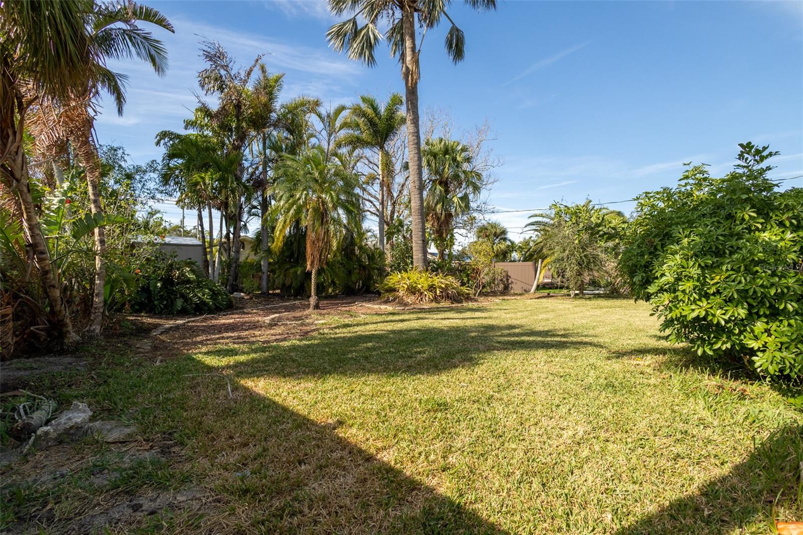 Image 24 of 25 For 5810 Venetian Boulevard Ne