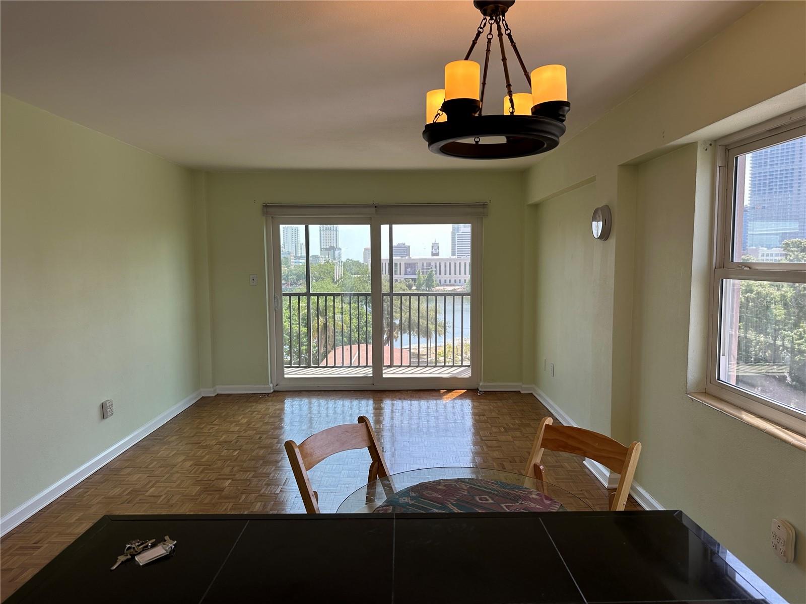 Image 4 of 17 For 750 Burlington Avenue N 5d