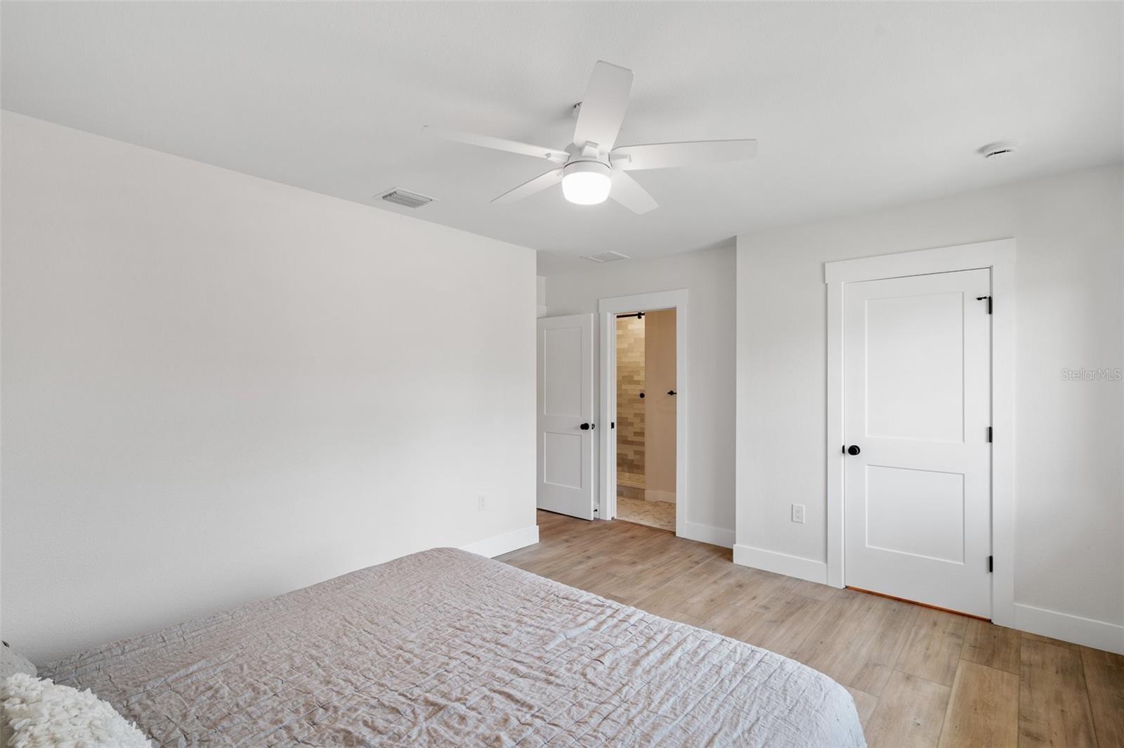 Image 12 of 27 For 1401 49th Street N