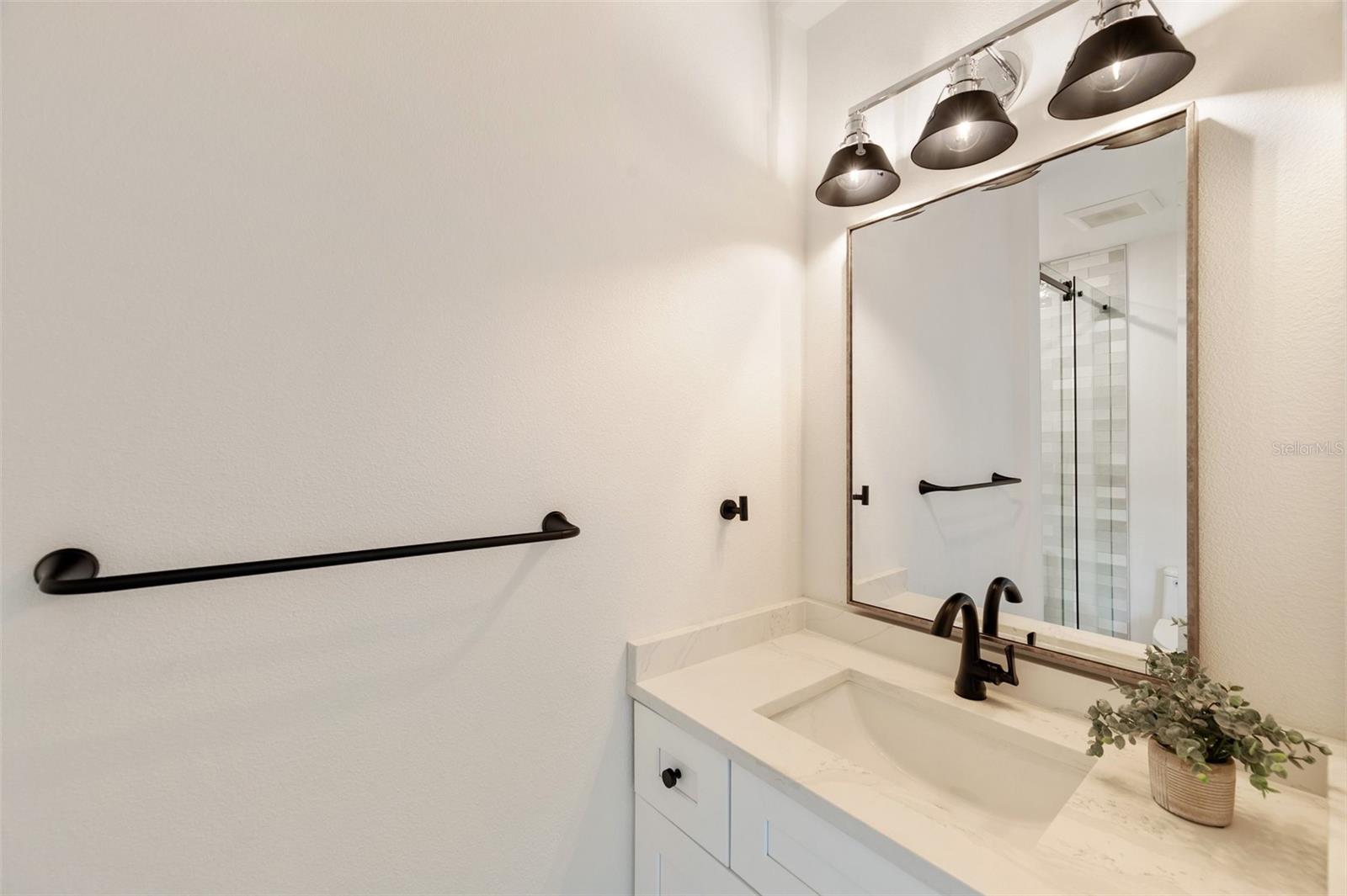 Image 13 of 27 For 1401 49th Street N