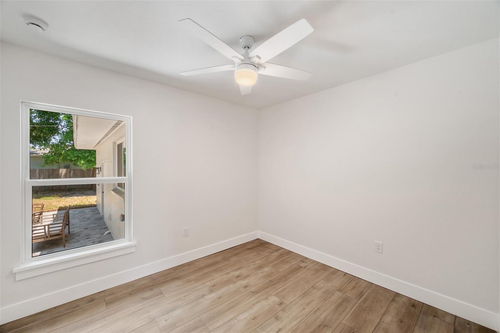 Image 15 of 27 For 1401 49th Street N