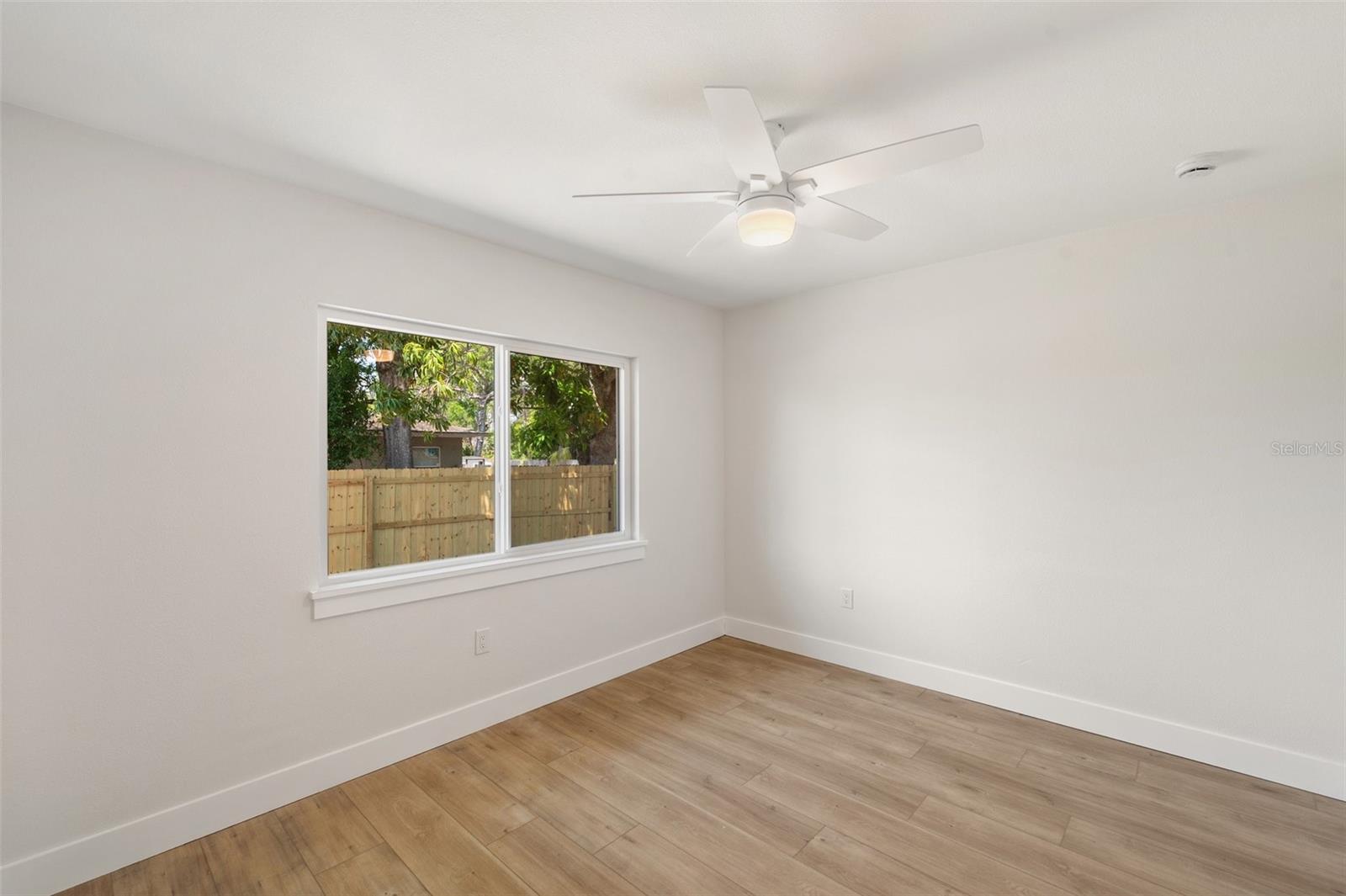 Image 17 of 27 For 1401 49th Street N