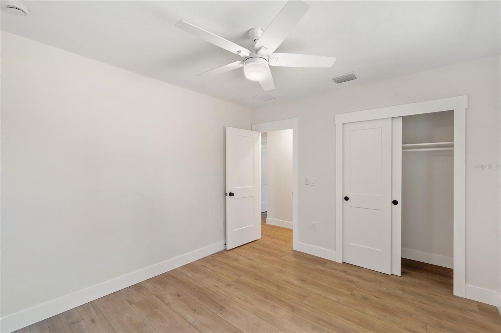 Image 20 of 27 For 1401 49th Street N
