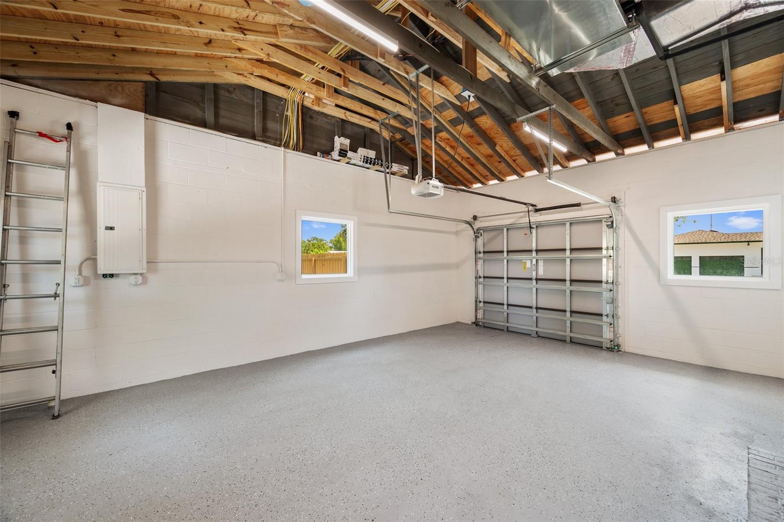 Image 21 of 27 For 1401 49th Street N