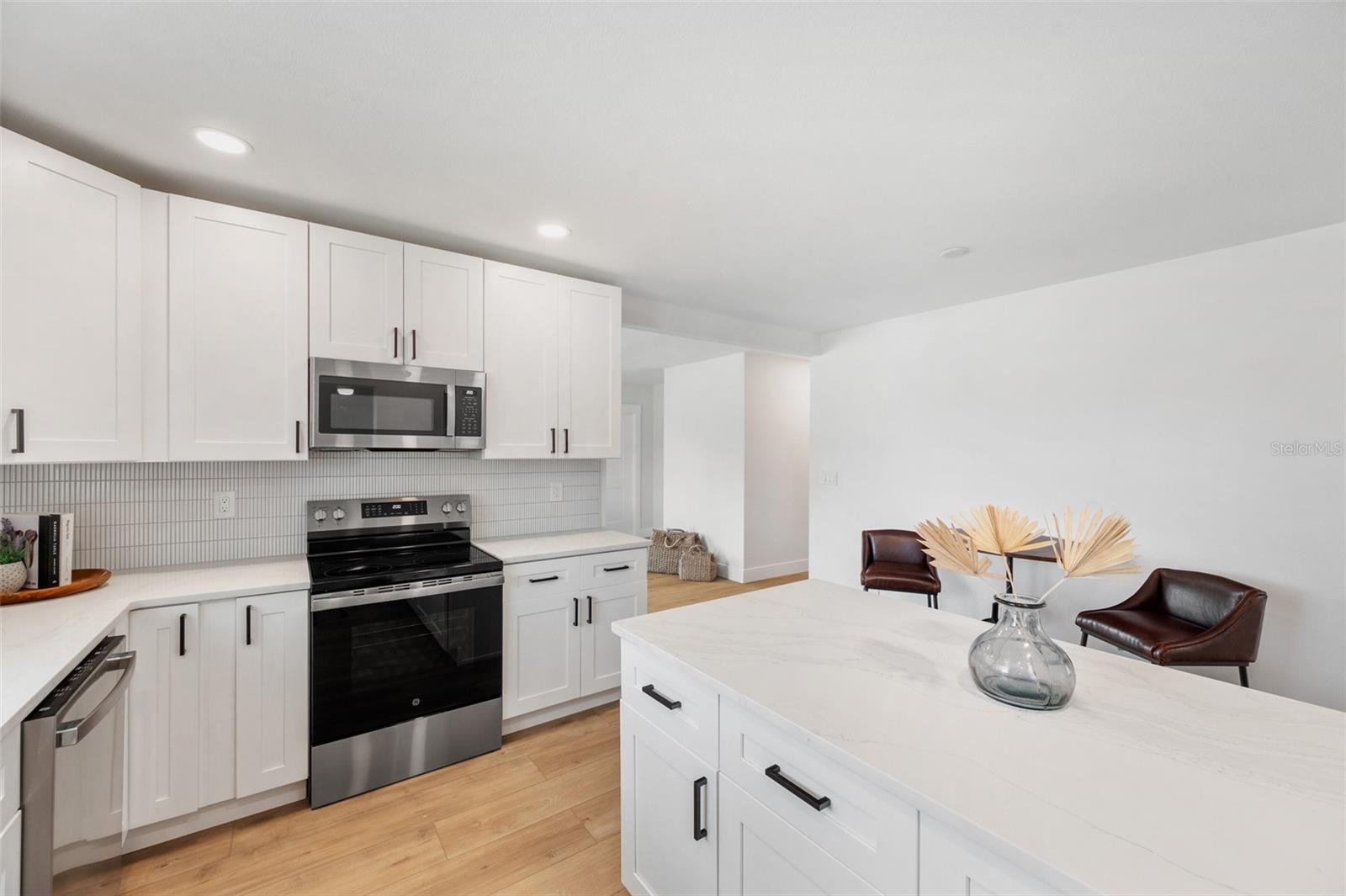 Image 8 of 27 For 1401 49th Street N