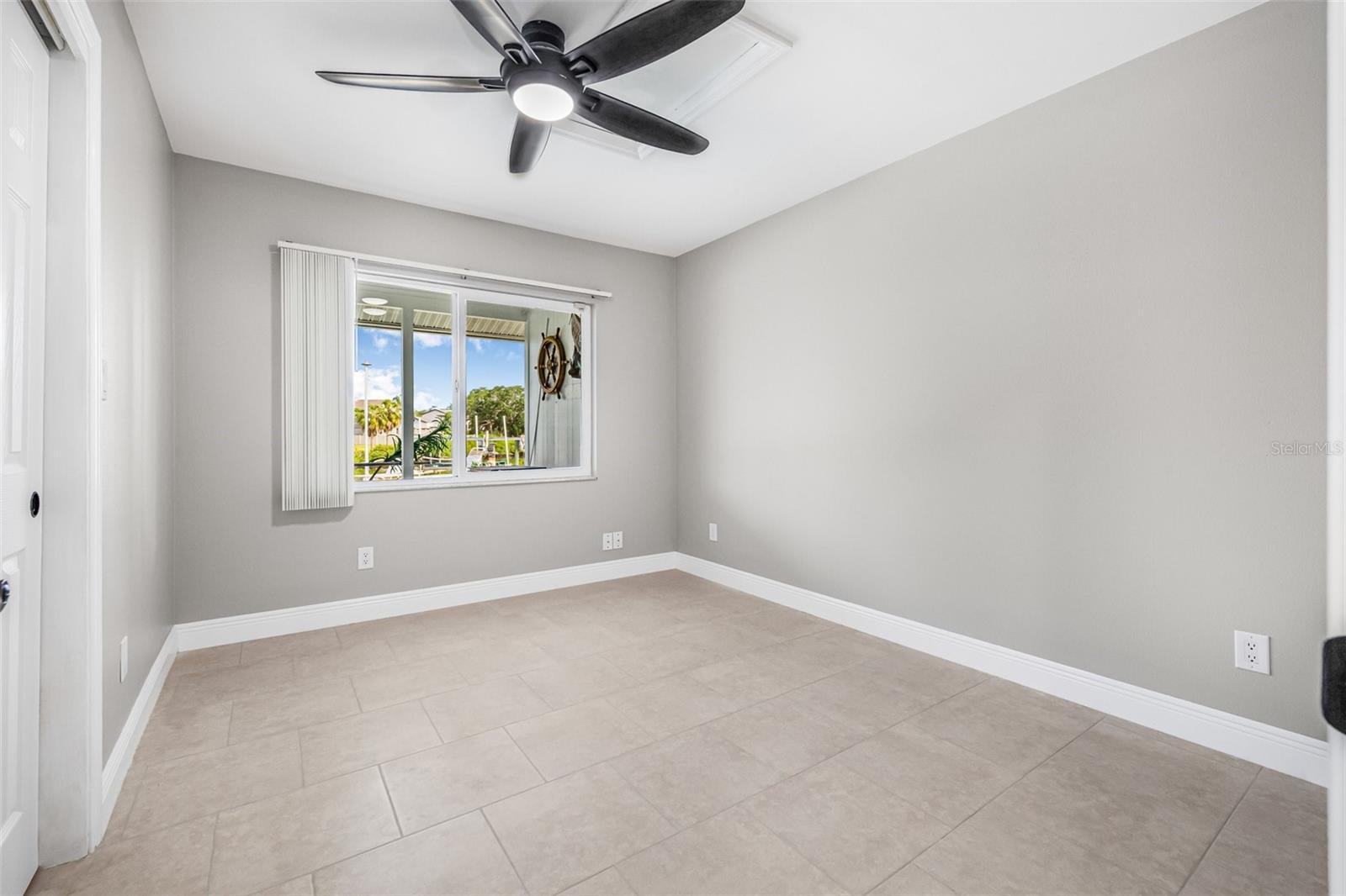 Image 24 of 40 For 8727 Bay Crest Lane