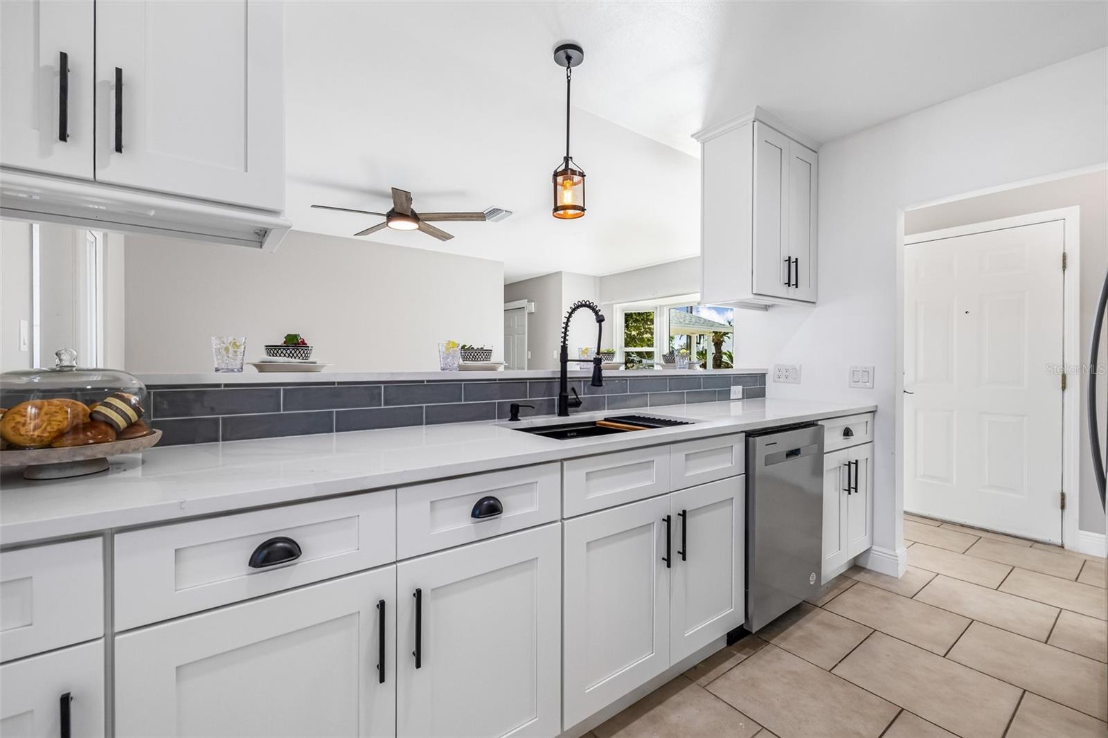 Image 4 of 40 For 8727 Bay Crest Lane