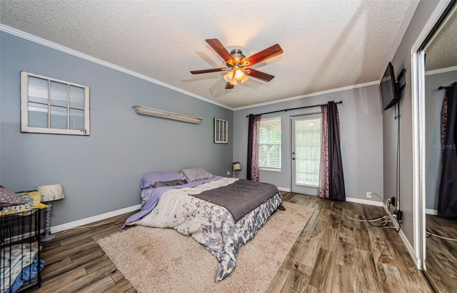 Image 18 of 64 For 678 Greenglen Lane