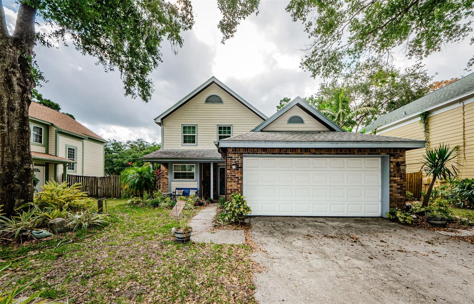 Image 35 of 64 For 678 Greenglen Lane