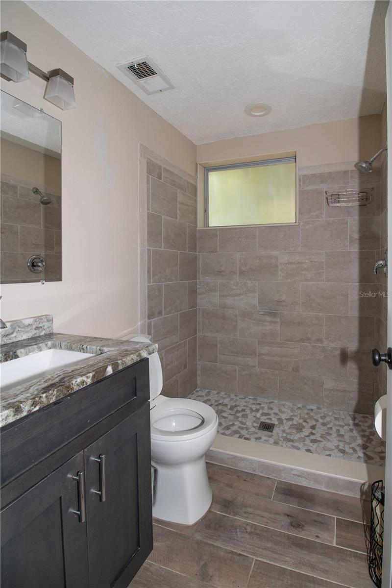 Image 18 of 31 For 1914 53rd Street S
